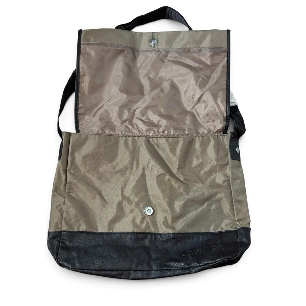 Calvin Klein Euphoria Mens Messenger Laptop Crossbody Bag Lightweight NEW